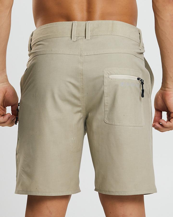 The Mad Hueys Fusion Hybrid Shorts - Fish City Hamilton - 30 - Army Blue