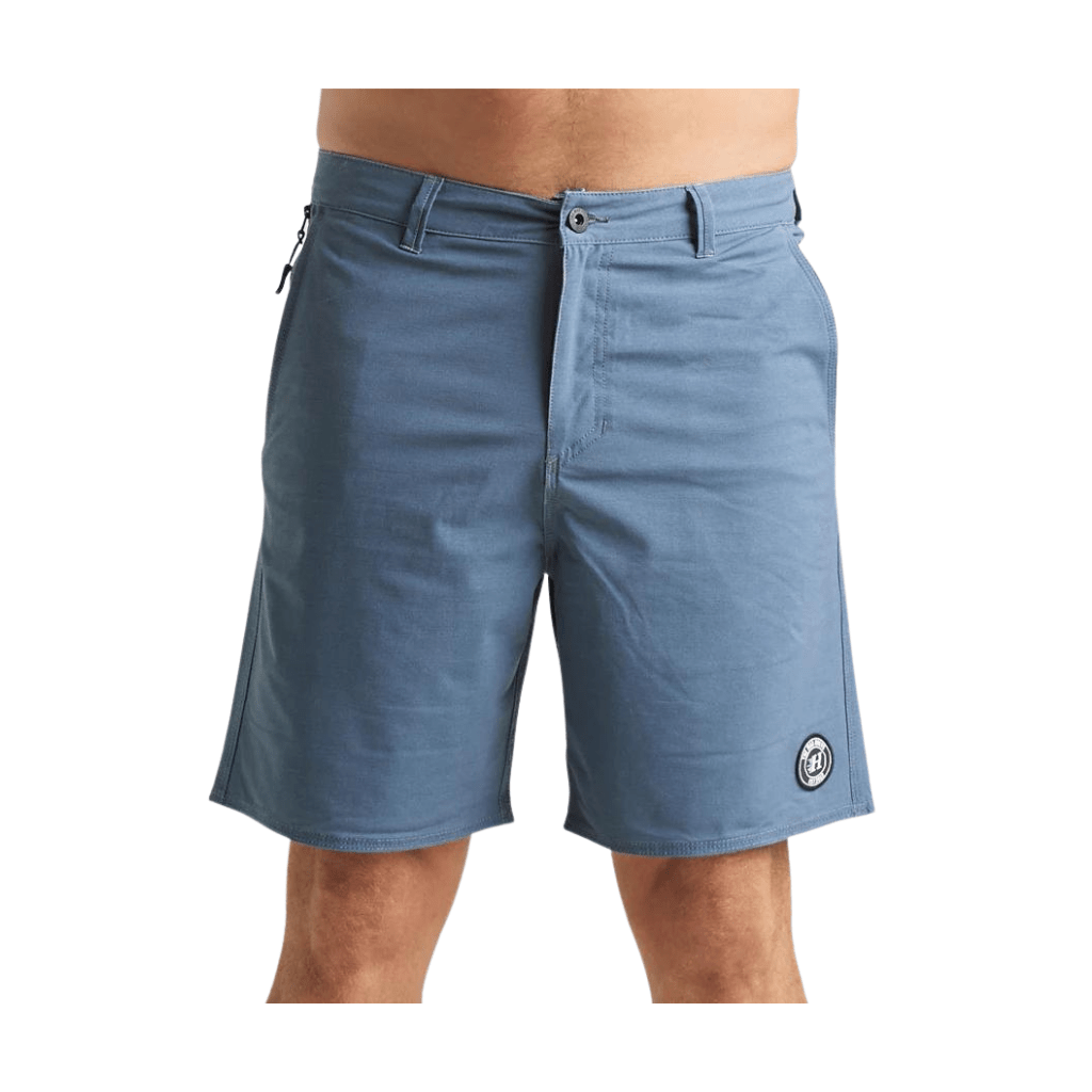 The Mad Hueys Fusion II Hybrid Short 18" - Fish City Hamilton - 28 - Charcoal